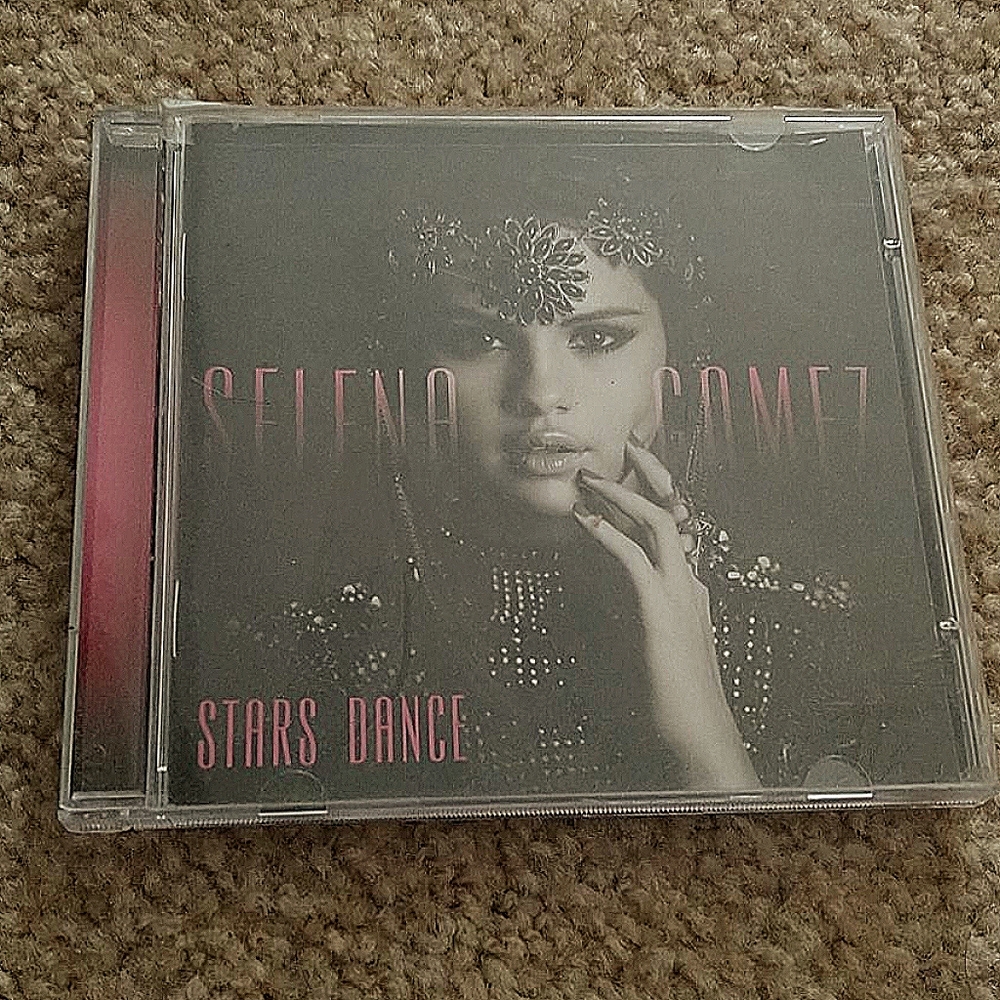 Selena Gomez CD